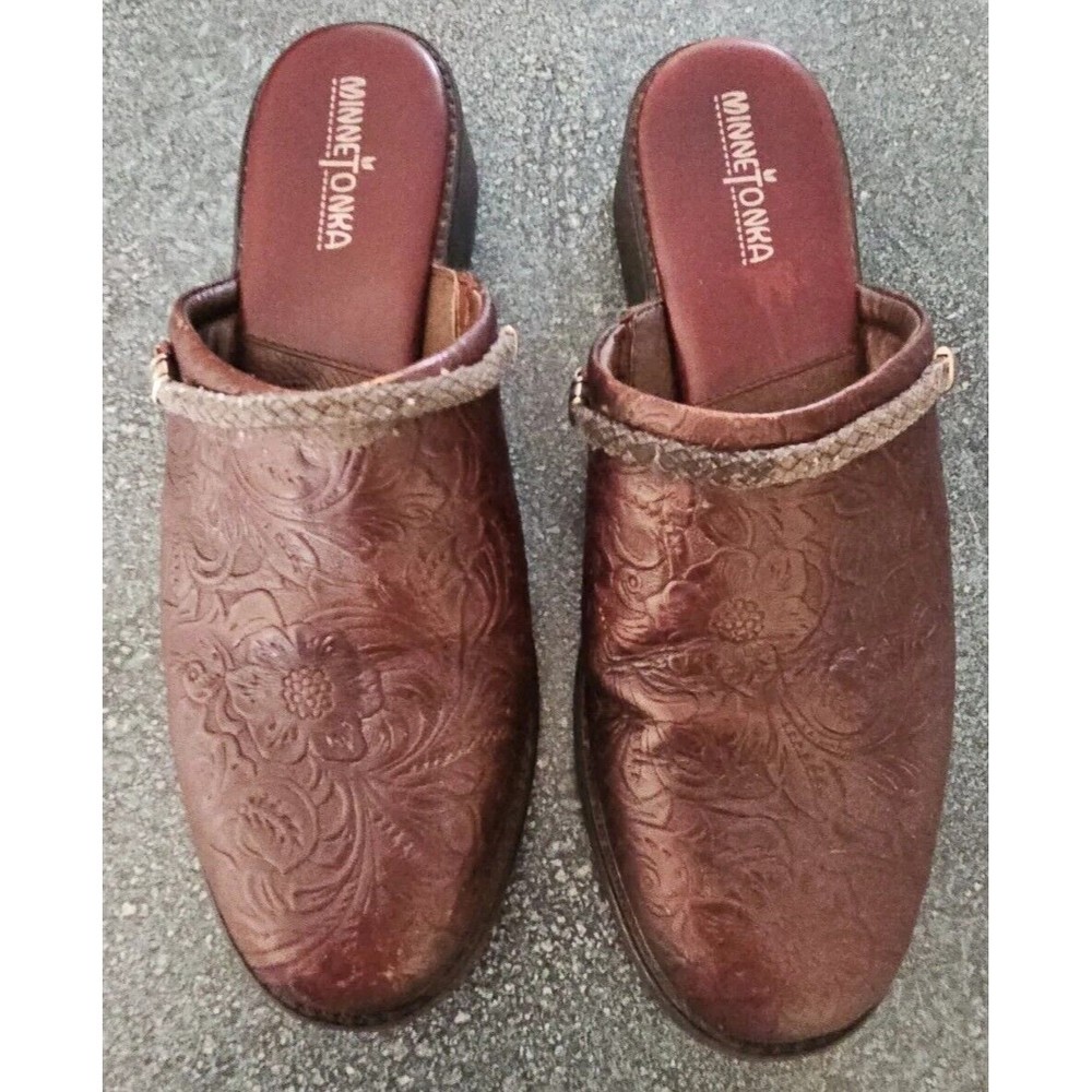 Minnetonka Vintage Slip On Tooled Leather Embossed Brown Mules Boho Western Sz 8